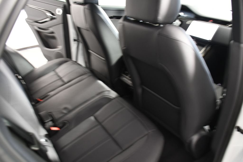 Certified Used 2026 Fuji White Land Rover Dynamic image 22