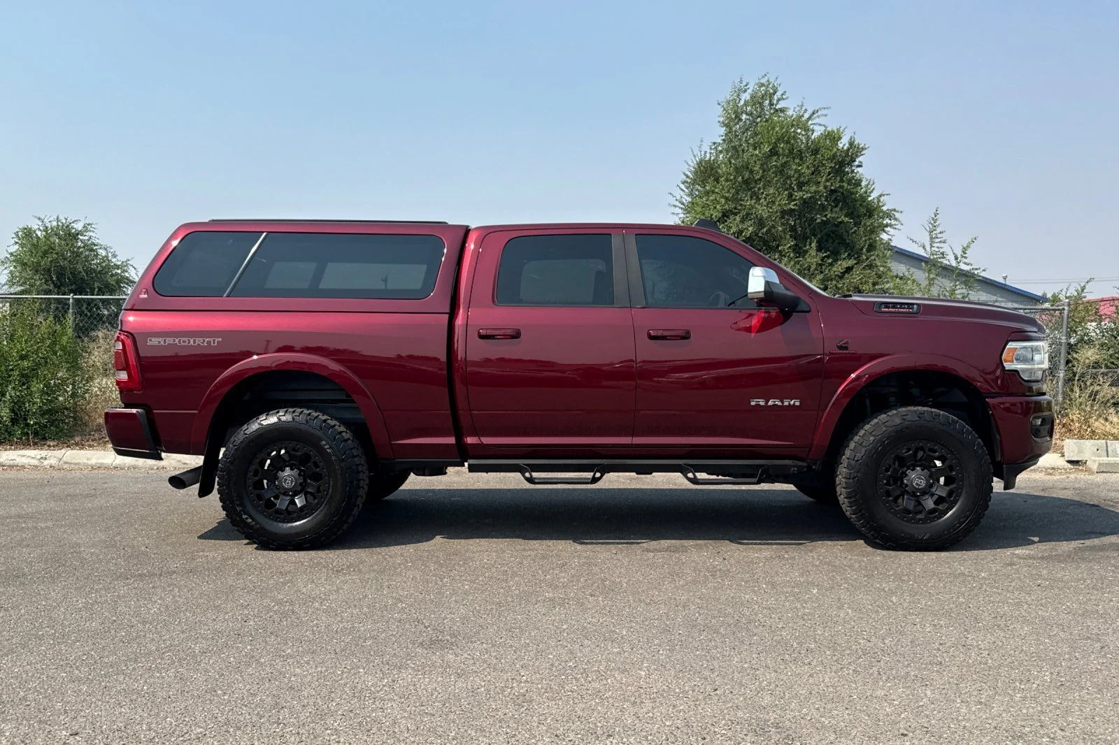 Used 2022 Red Ram Laramie image 2