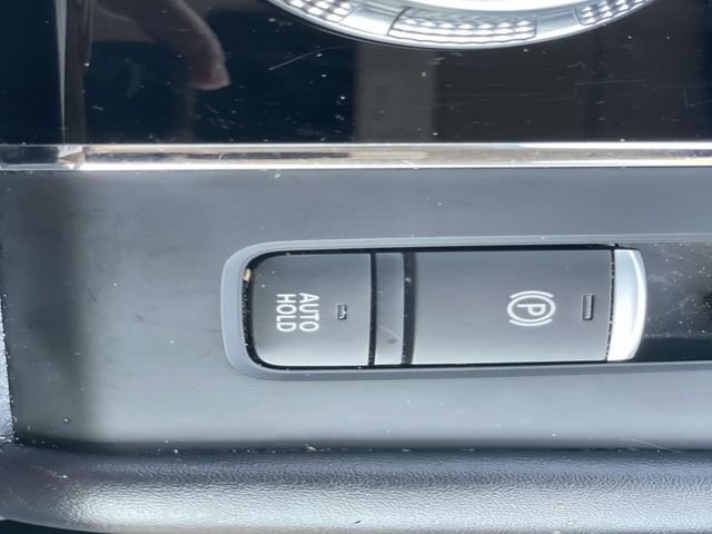 Used 2024 White Mitsubishi SE image 29