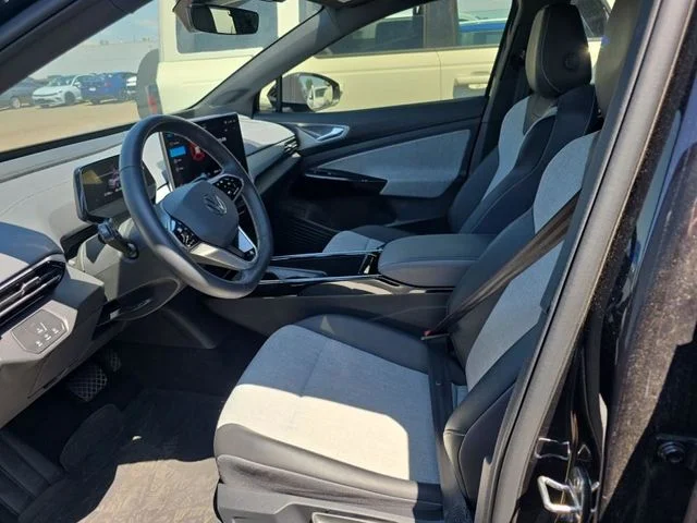 Used 2024 Black Volkswagen Pro image 4