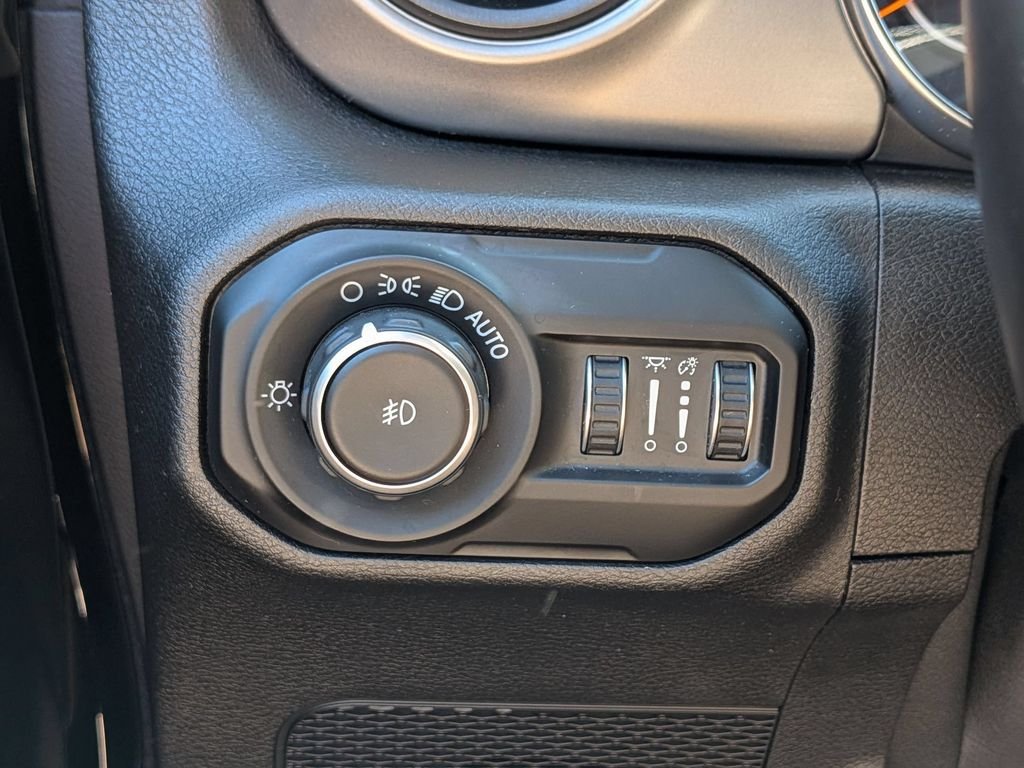Certified Used 2020 Black Jeep Unlimited Sport S image 14