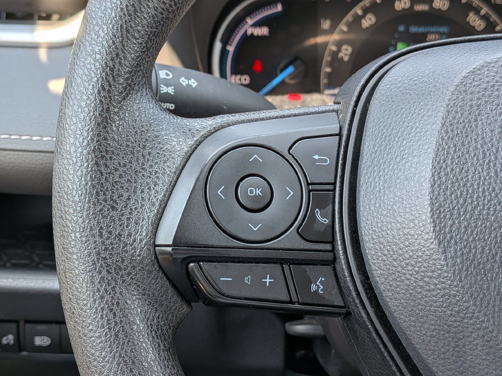 Certified Used 2025 Silver Toyota XLE image 27