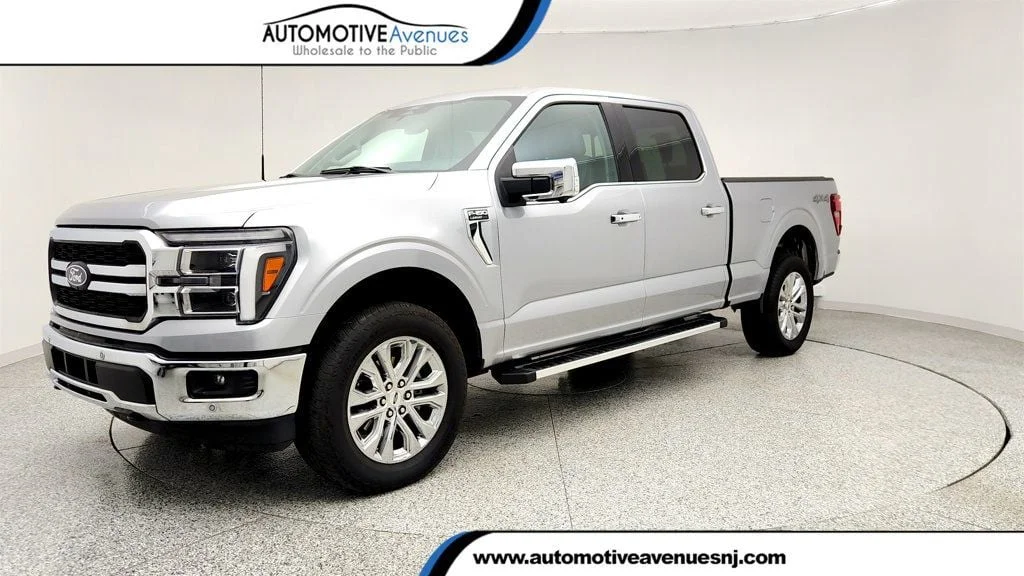 Used 2025 Iconic Silver Metallic Ford LARIAT 4WD SuperCrew 6.5
