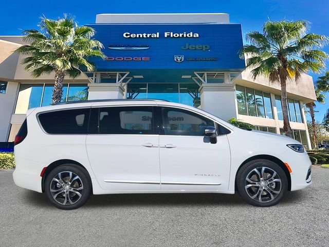 New 2026 Bright White Clear-Coat Exterior Paint Chrysler Pinnacle image 4