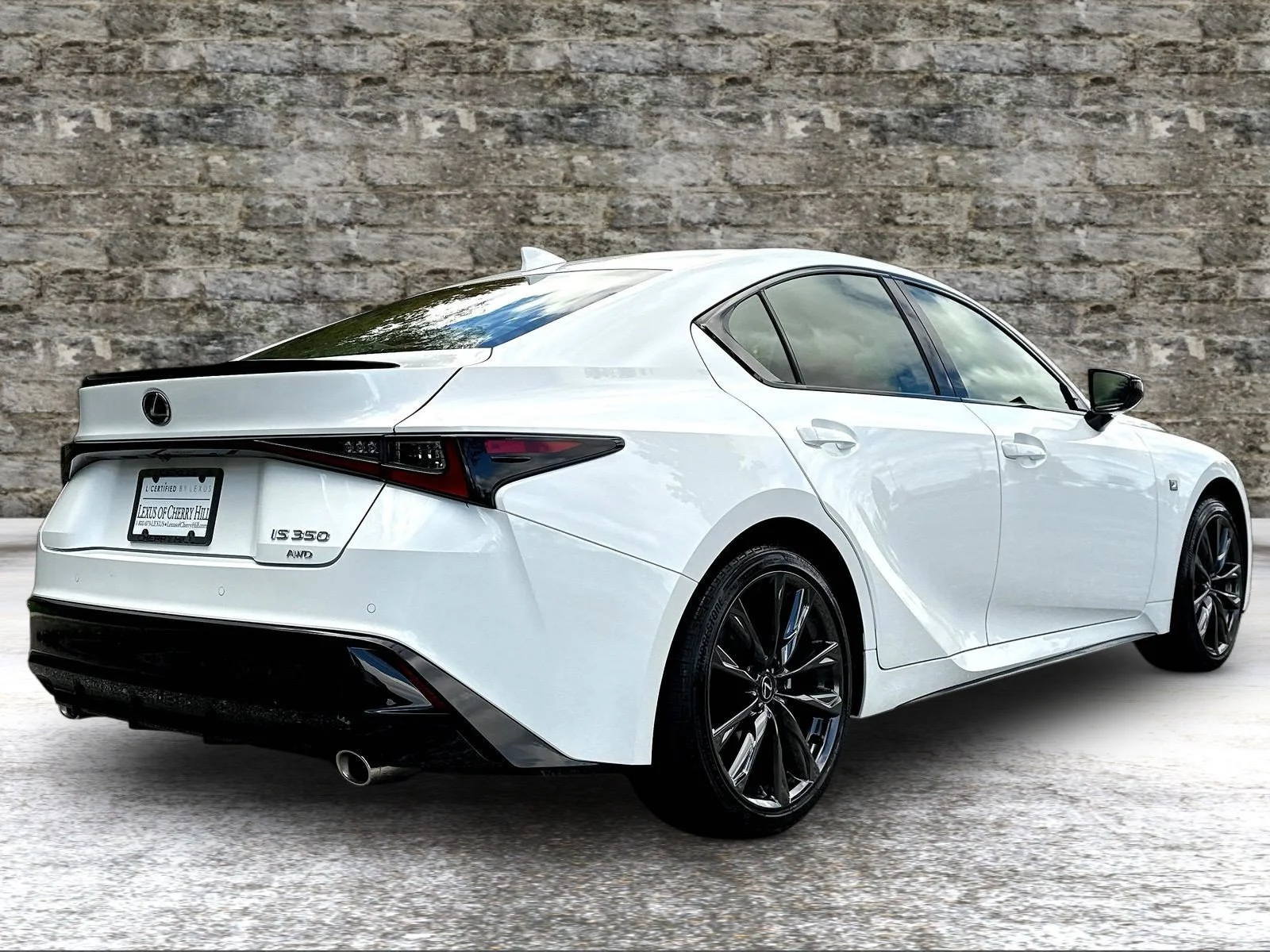Certified Used 2025 Ultra White Lexus  image 7