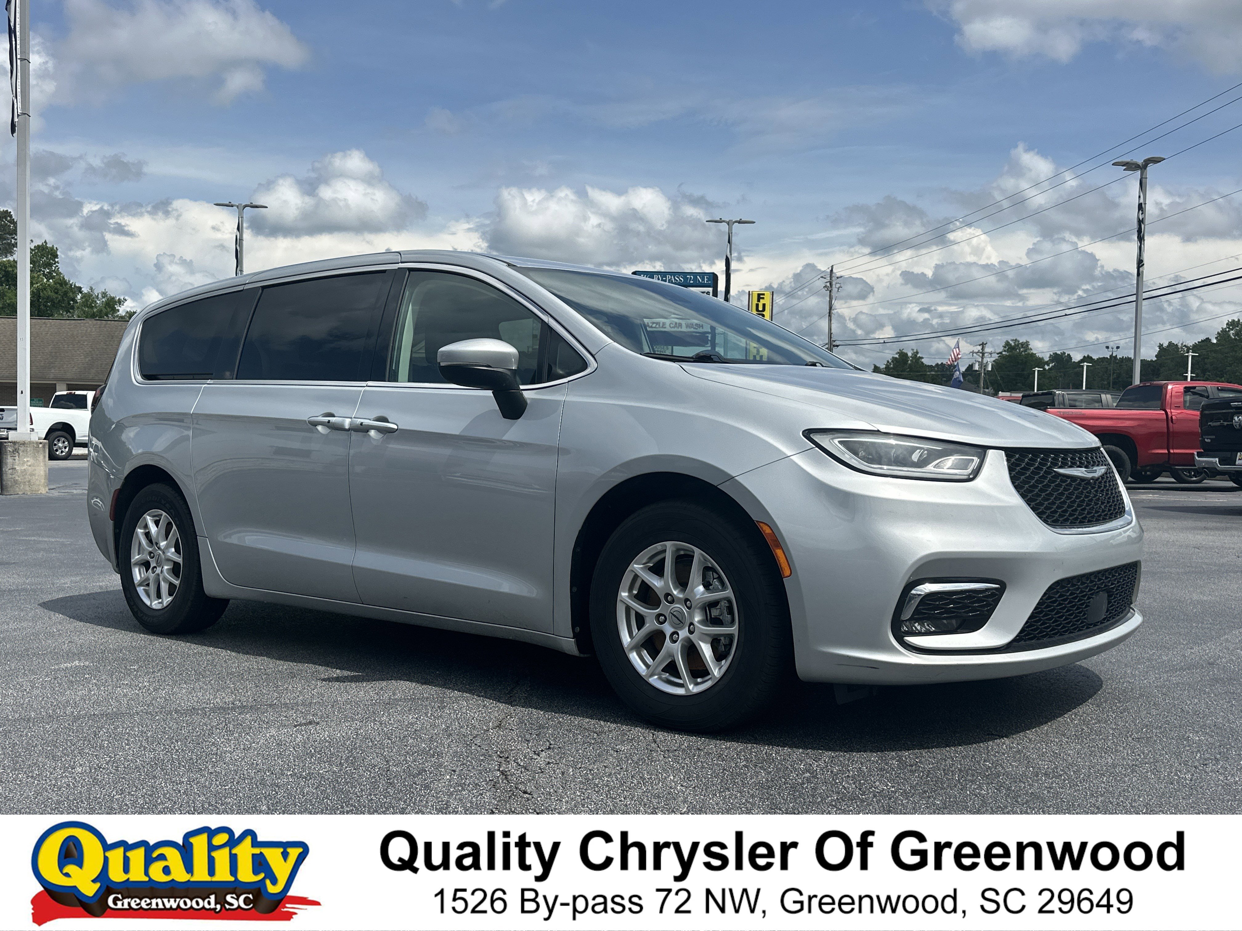 2023 Chrysler Pacifica's photo