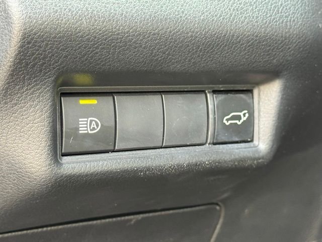 Used 2024  Toyota XLE image 22