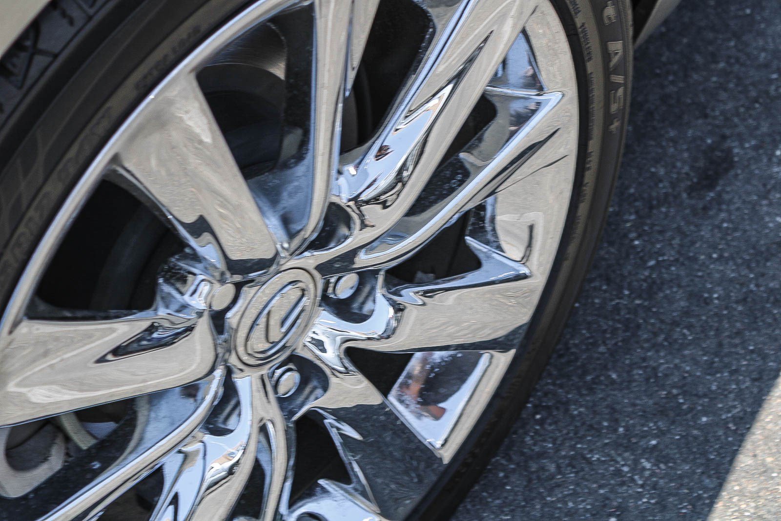 Used 2016 Atomic Silver Lexus 200t image 15
