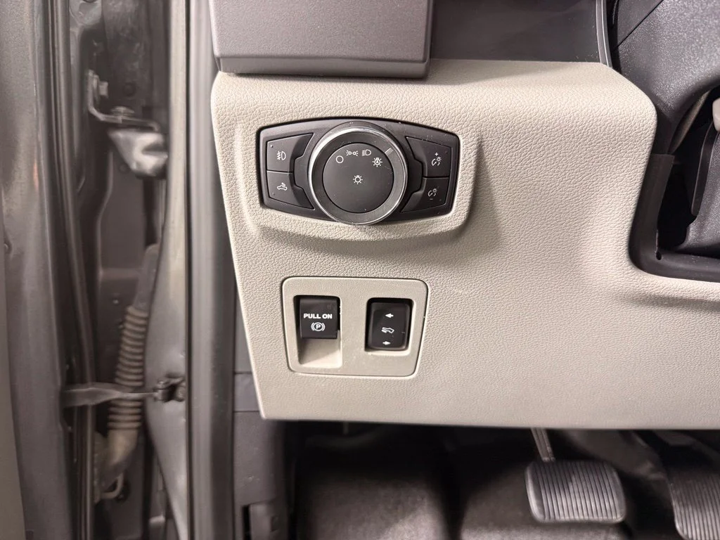 Used 2020 Gray Ford XLT image 21