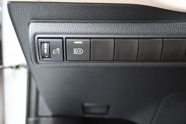 Used 2025 Silver Toyota LE image 28