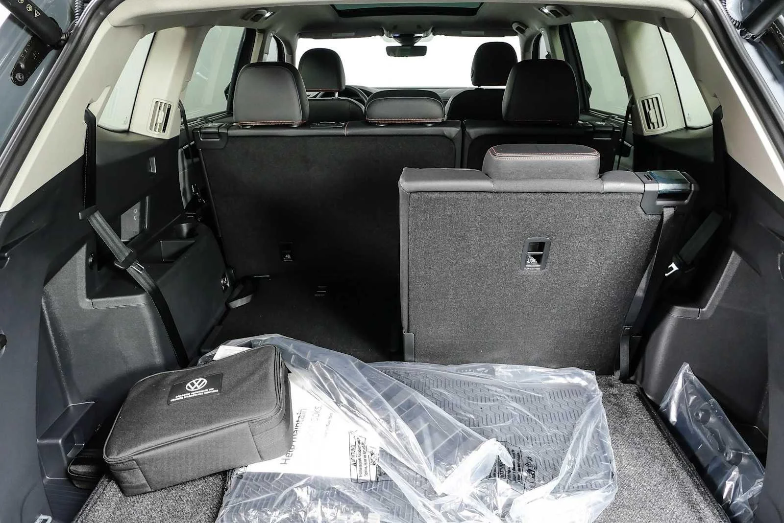 New 2026 Pure Gray Volkswagen 2.0T Peak Edition image 34