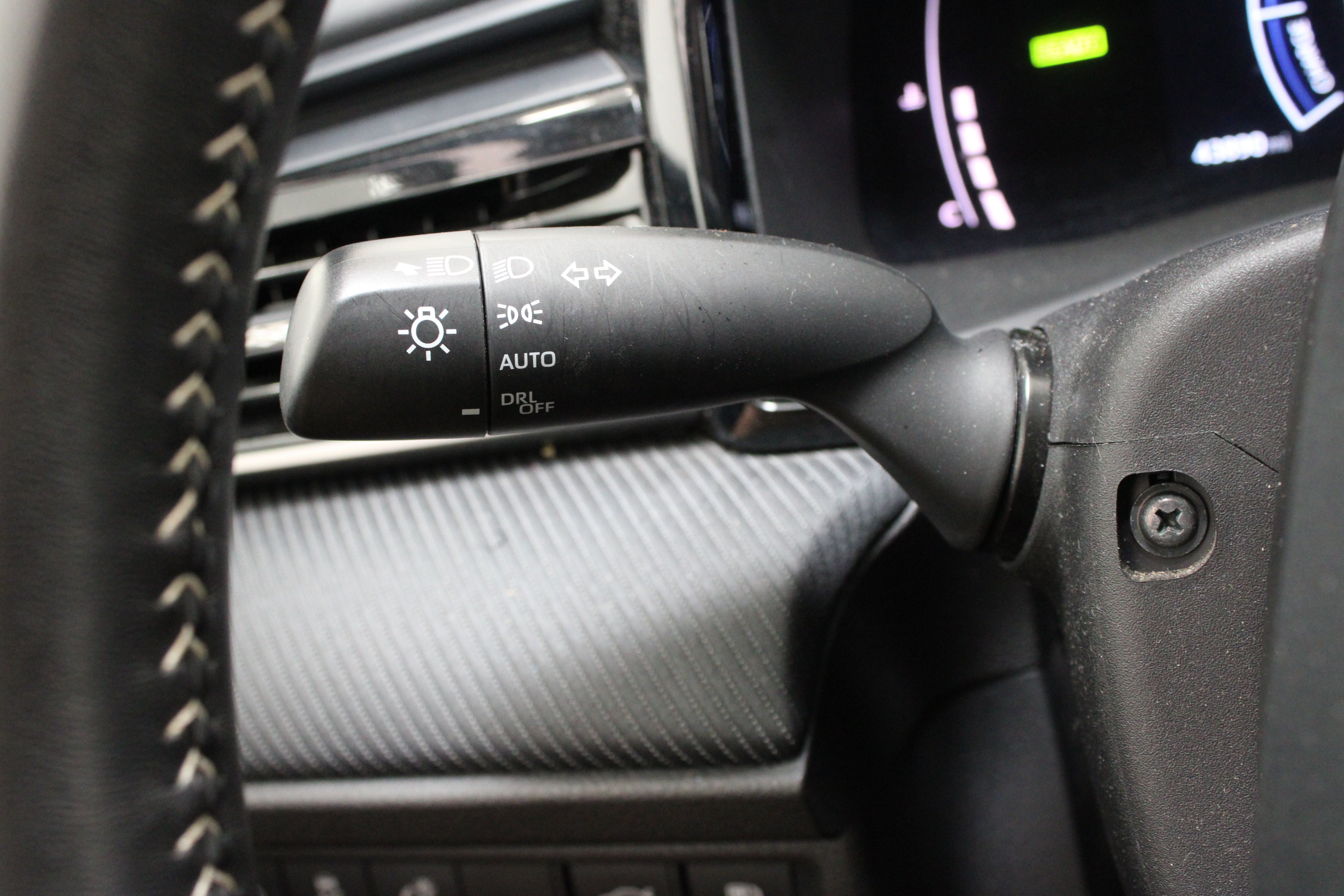Used 2025 BLIZZARD PEARL Toyota SE image 25