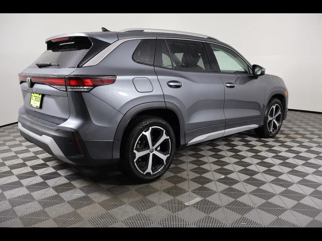 2026 Volkswagen Tiguan SE - Photo 6