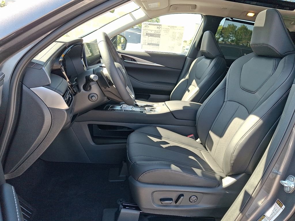 New 2026 GRAPHITE SHADOW INFINITI Luxe AWD image 10