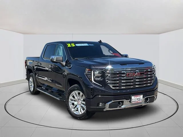 2025 GMC Sierra 4WD Crew Cab Short Box Denali's photo