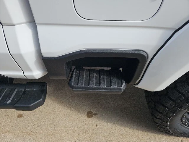 New 2026 Oxford White Ford F-250® Lariat® image 62