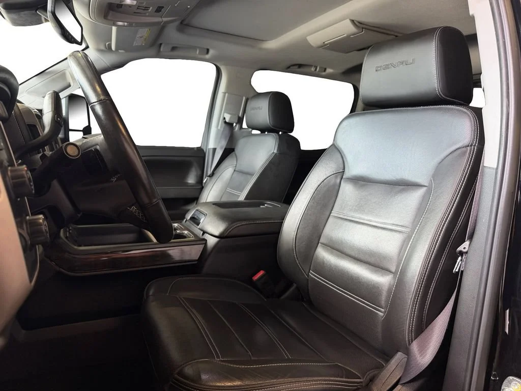 Used 2016 ONYX BLACK GMC Denali image 26