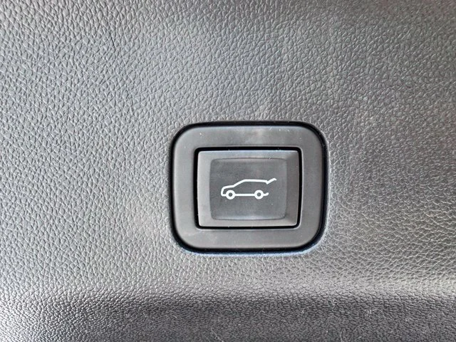 Used 2024 Red GMC Denali image 9