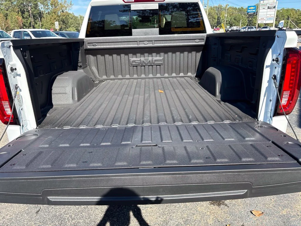 New 2026 Summit White GMC SLT image 31