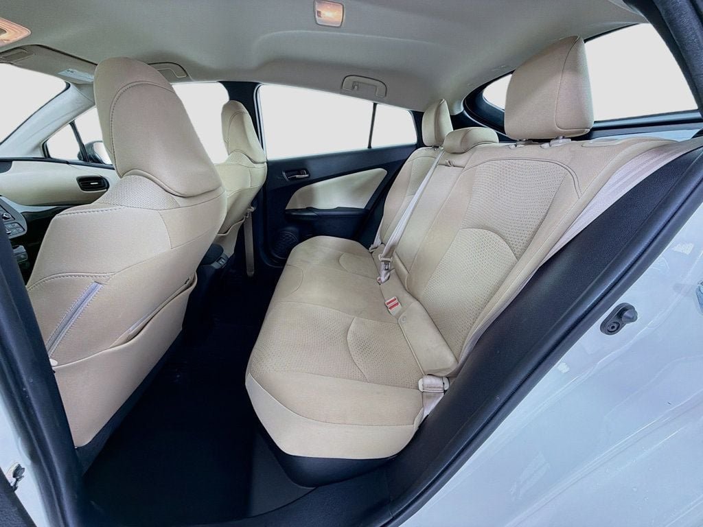 Used 2020 Blizzard Pearl Toyota LE image 22