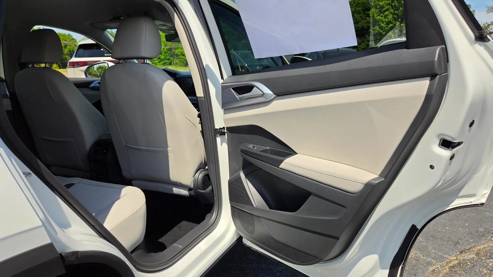 New 2026 Pure White Volkswagen SE image 51