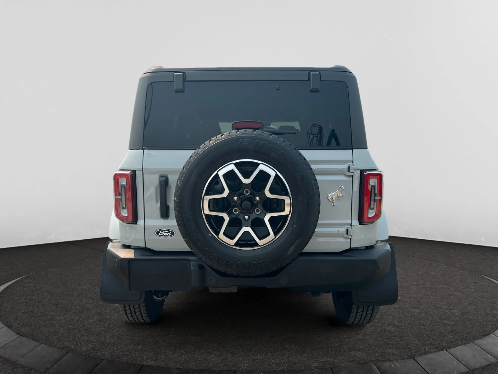 New 2026 Avalanche Grey Ford Outer Banks image 4
