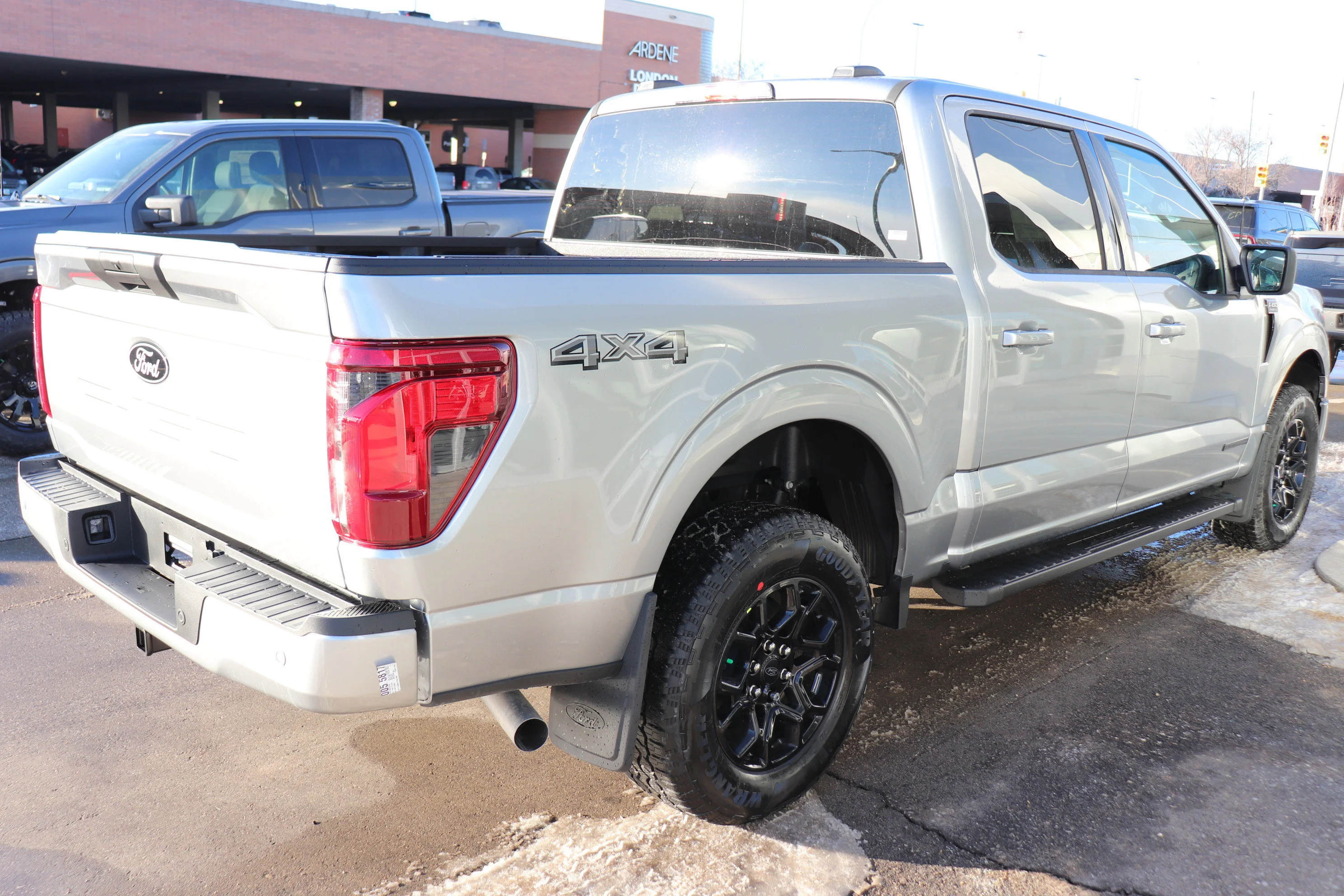 New 2026 ICONIC SILVER METALLIC Ford XLT image 4