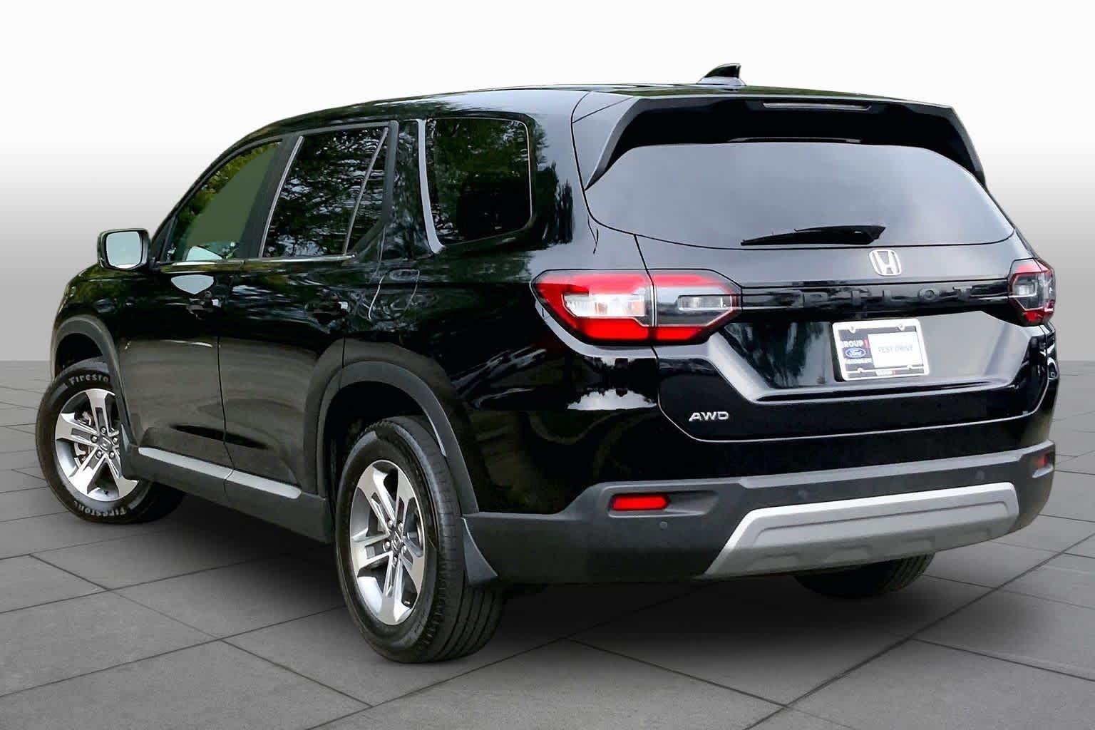 Certified Used 2025 Crystal Black Pearl Honda EX-L image 12