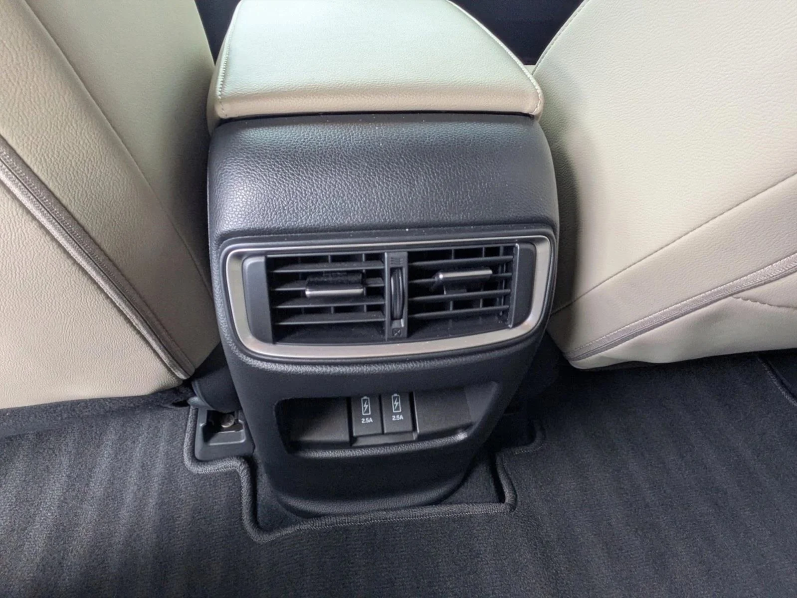 Used 2019 Platinum White Pearl Honda Touring image 18