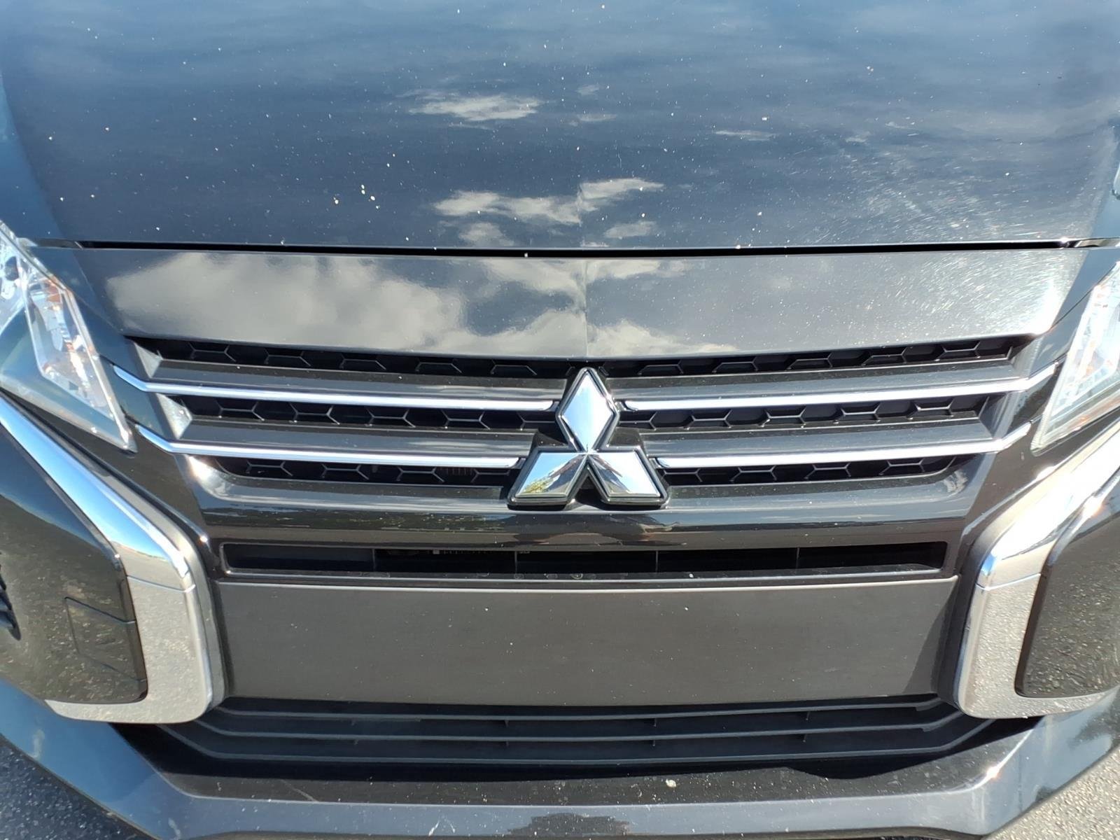 Used 2024  MITSUBISHI  image 12