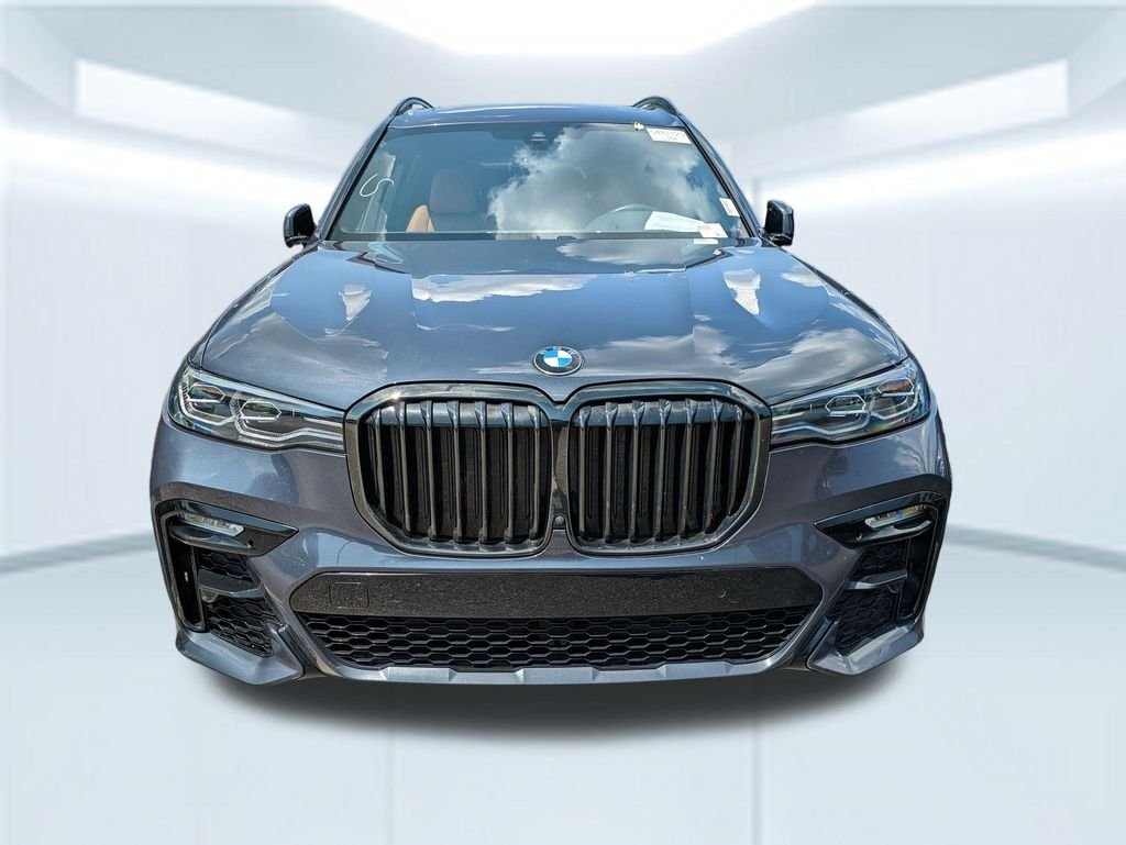Used 2022 Gray BMW xDrive40i image 2