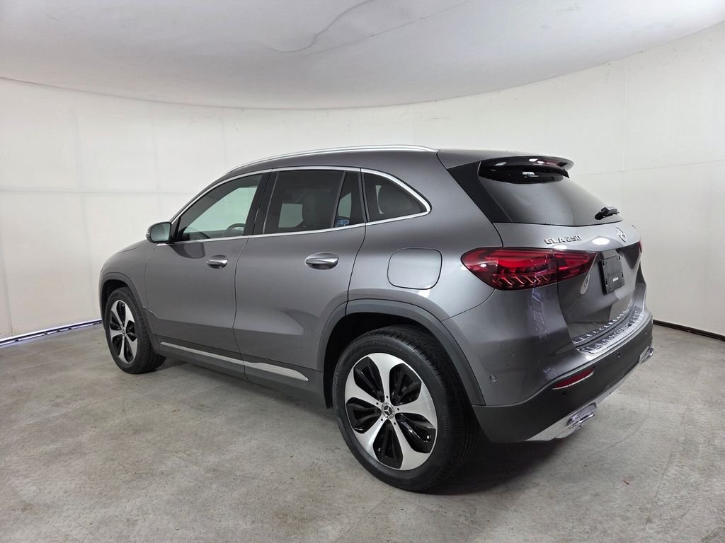 Certified Used 2025 Gray Mercedes-Benz GLA 250 image 7