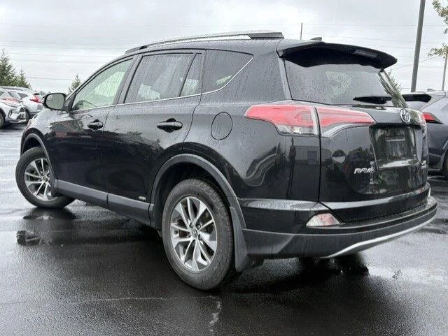 Used 2017 Black Sand Pearl Toyota XLE image 10