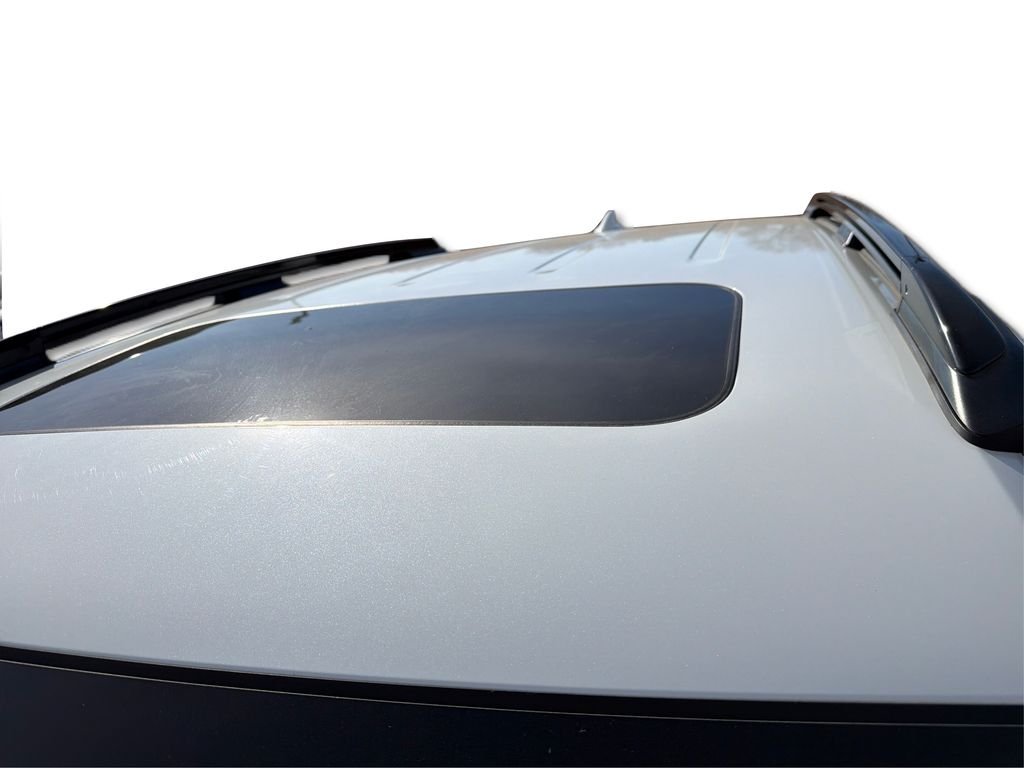Used 2020 Platinum White Pearl Honda Touring image 12