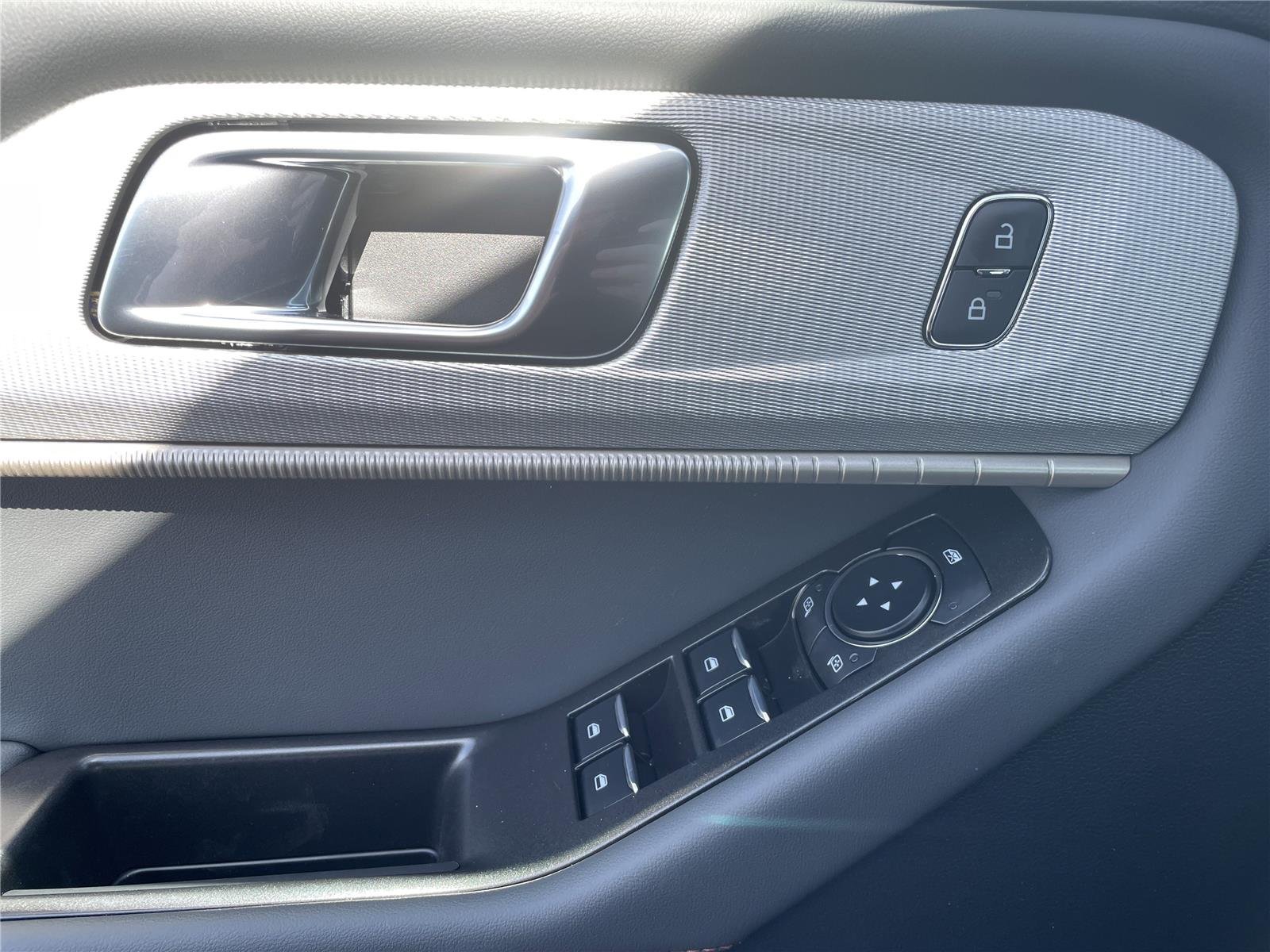 New 2026 Agate Black Metallic Ford Active image 42