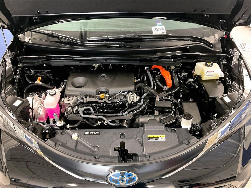 Used 2025 Black Toyota XLE image 31