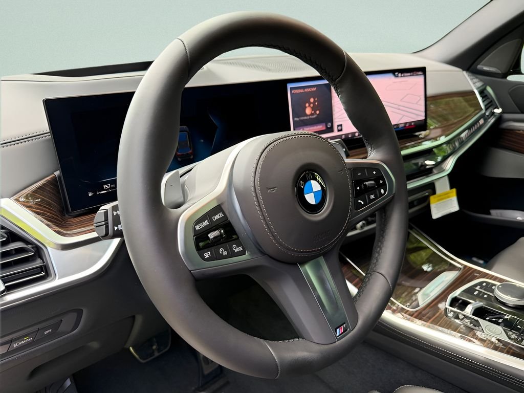 New 2026 Manhattan Green Metallic BMW xDrive40i image 13