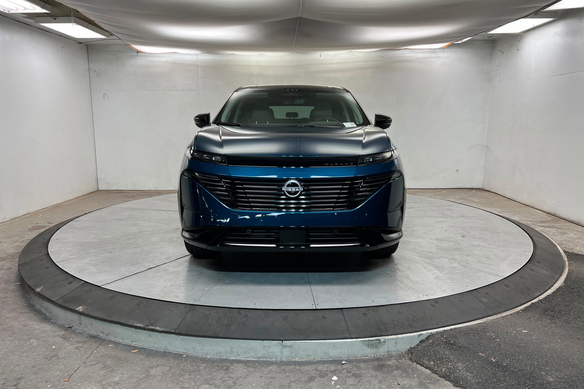 New 2026 Aurora Blue Pearl Metallic / Super Black Two-tone Nissan Platinum image 9