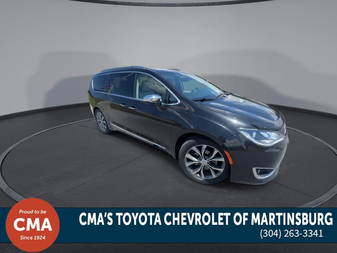 Used 2017 Chrysler Pacifica Limited with VIN 2C4RC1GG1HR762598 for sale in Martinsburg, WV