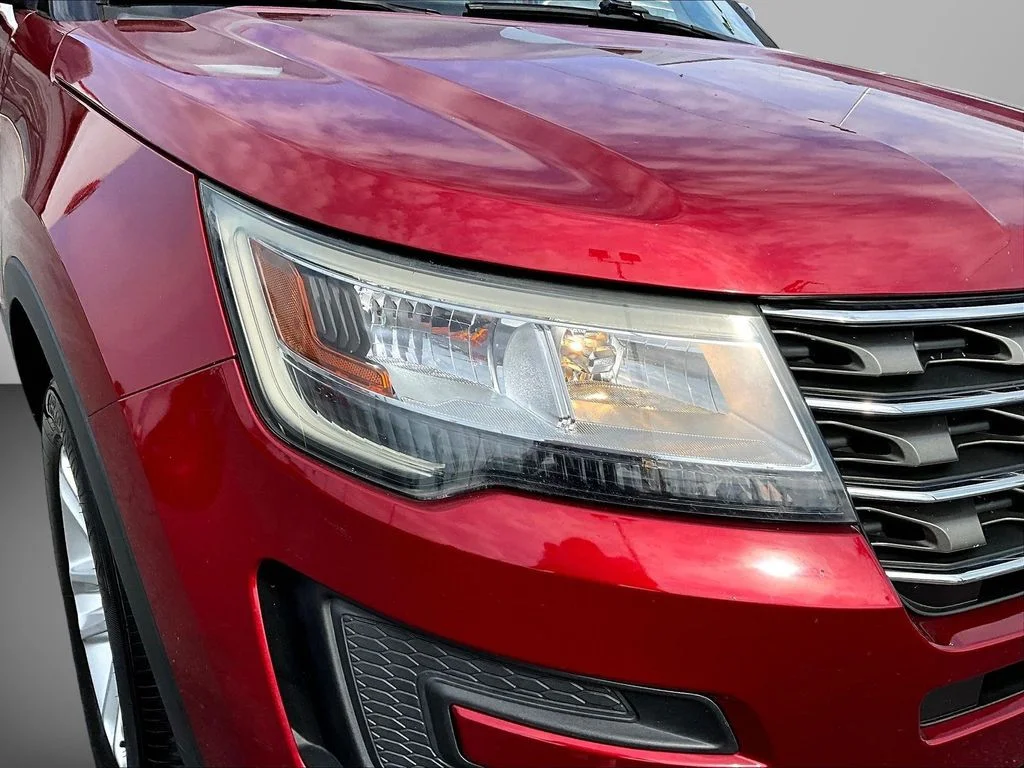 Used 2016 Red Ford Base image 29