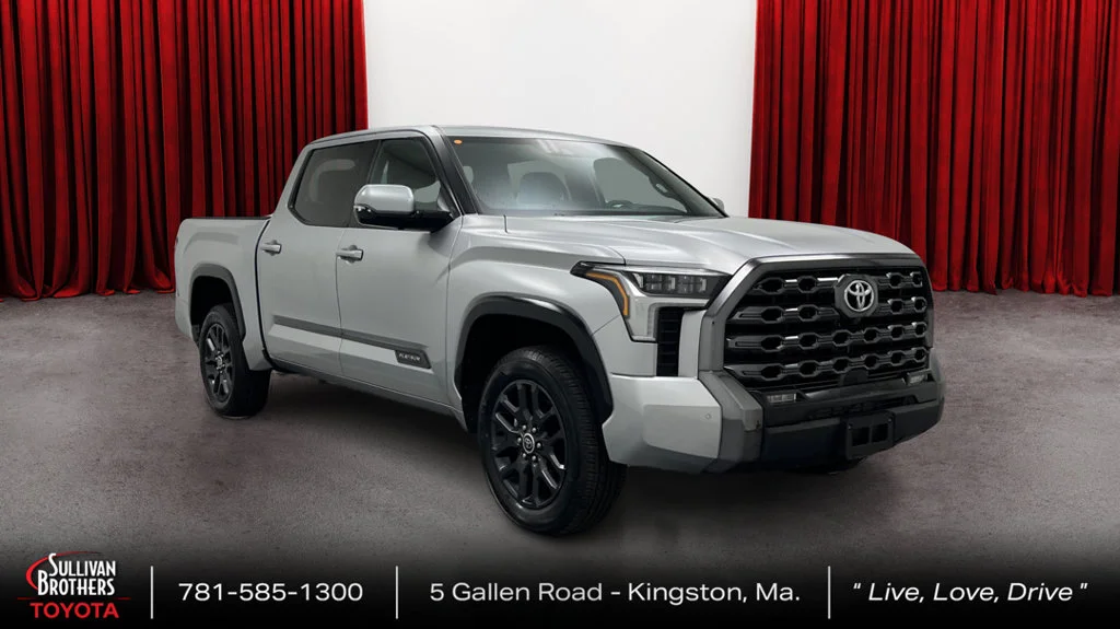 Used 2023 Silver Toyota Platinum image 3