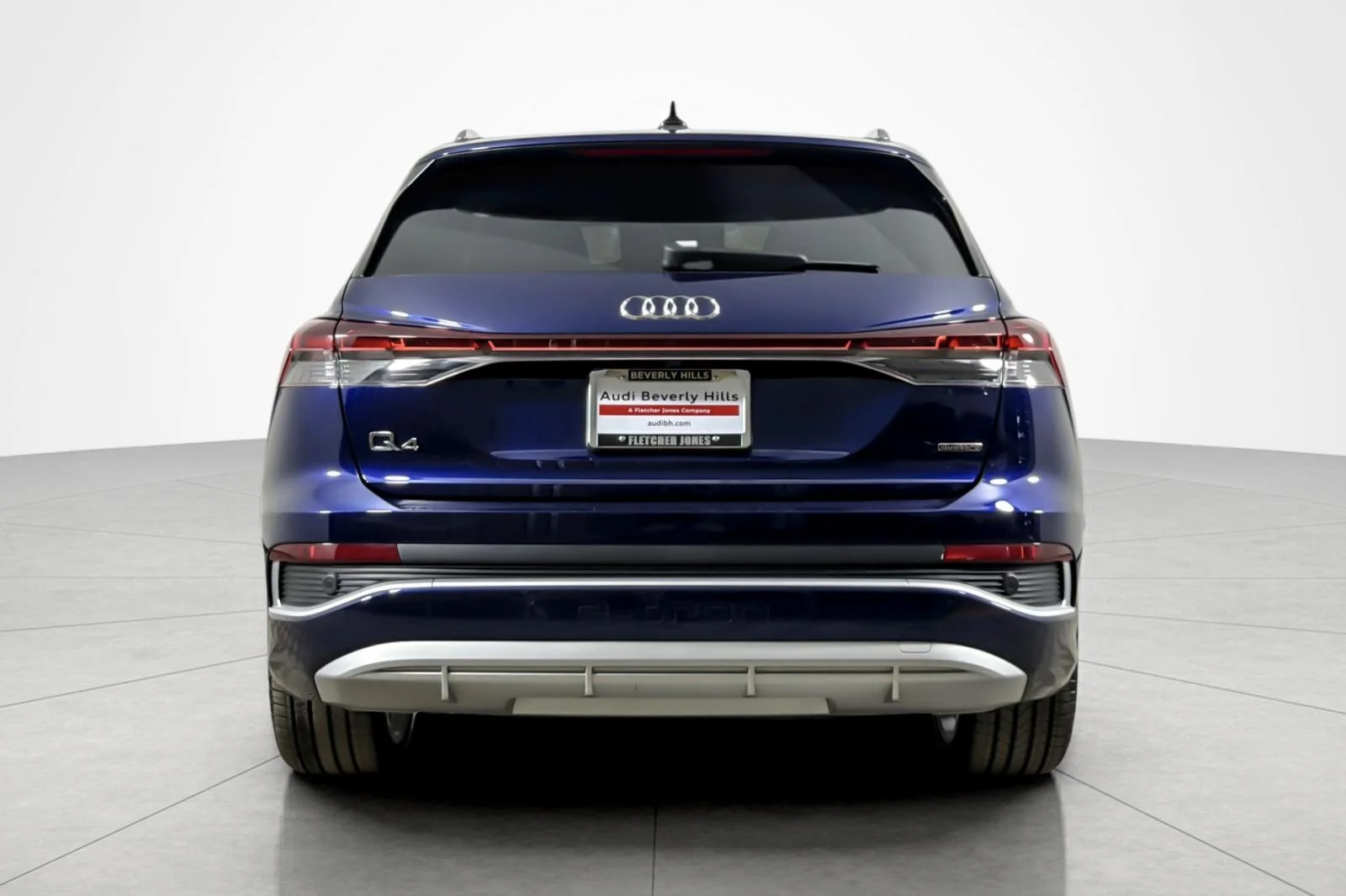 Used 2025 Navarra Blue Metallic Audi Premium Plus 55 quattro image 4
