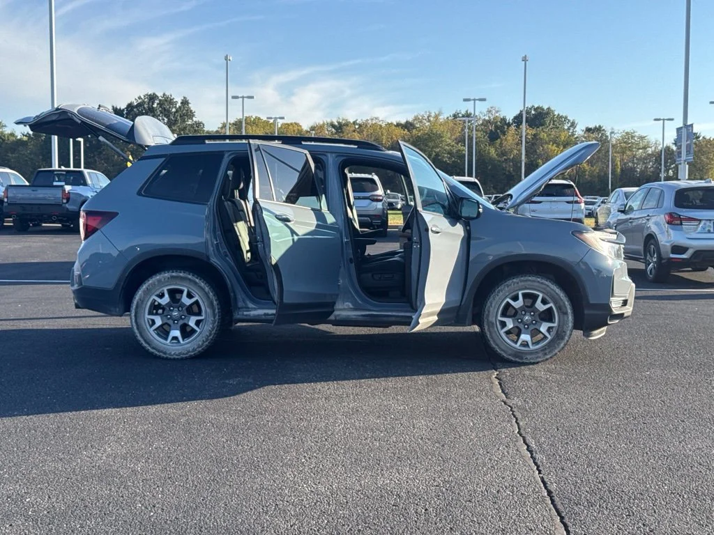 Used 2023 Gray Honda TrailSport image 10