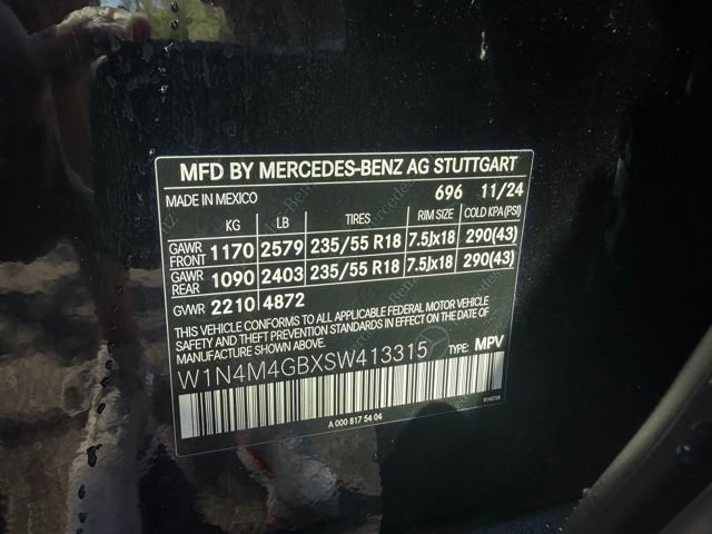 Used 2025  Mercedes-Benz GLB 250 image 30