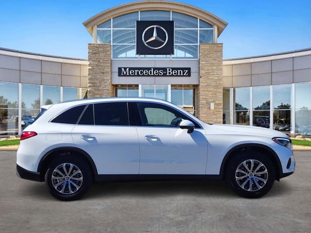 New 2026 Polar White Mercedes-Benz GLC 300 image 5