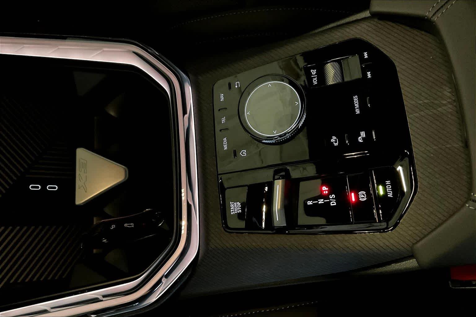 Used 2026 Skyscraper Grey Metallic BMW 30 xDrive image 7