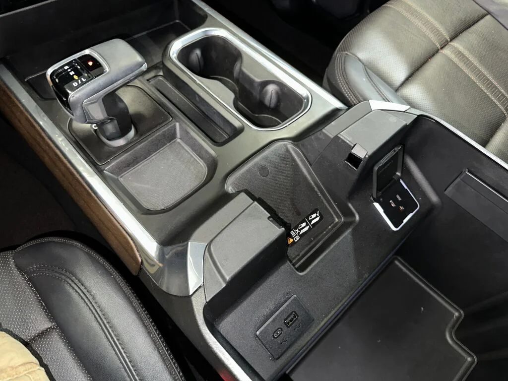 2024 Chevrolet Silverado 1500 High Country - Photo 18