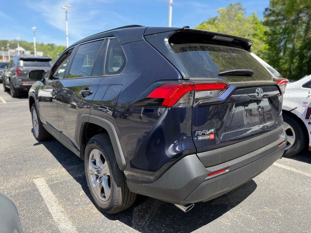 Used 2025  Toyota XLE image 2