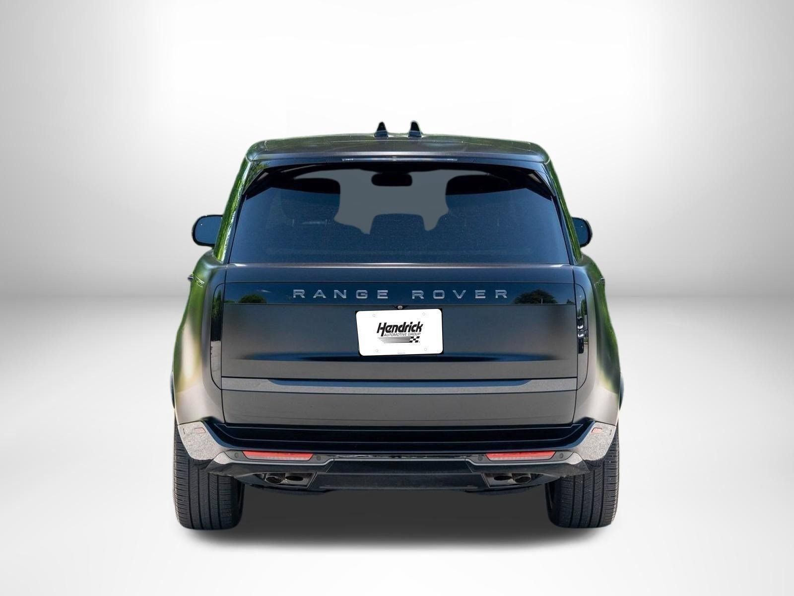 Used 2025 Obsidian Black SV Bespoke Ultra Metallic Satin Land Rover Autobiography image 7