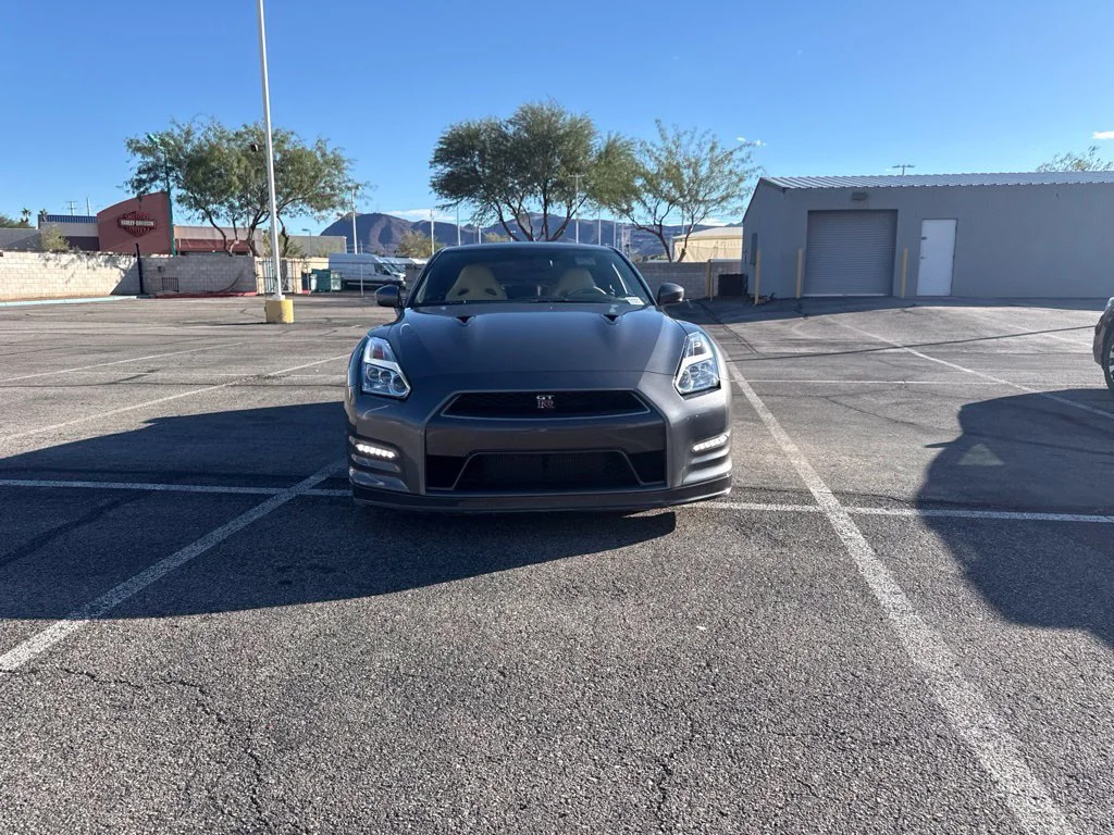 Used 2015 Gray Nissan Premium image 4